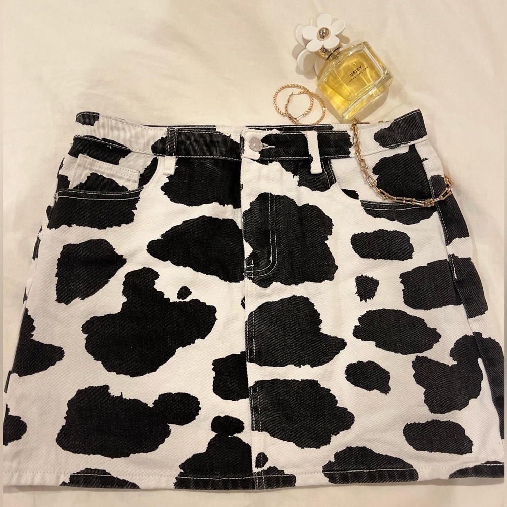 Cow Print Mini Skirt, Women’s Large